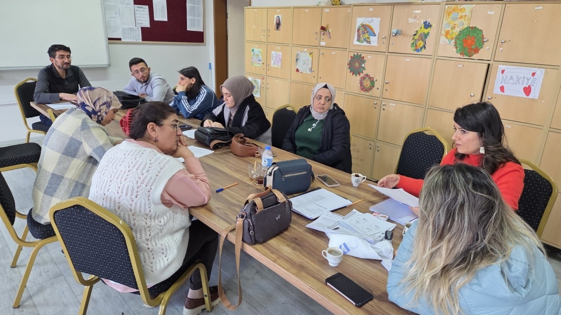 ŞUBE ÖĞRETMENLER KURULU TOPLANTILARIMIZI YAPTIK